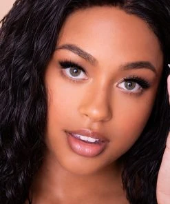 The Crème Shop 3D Faux Mink Lashes In "Bossy" Makeup